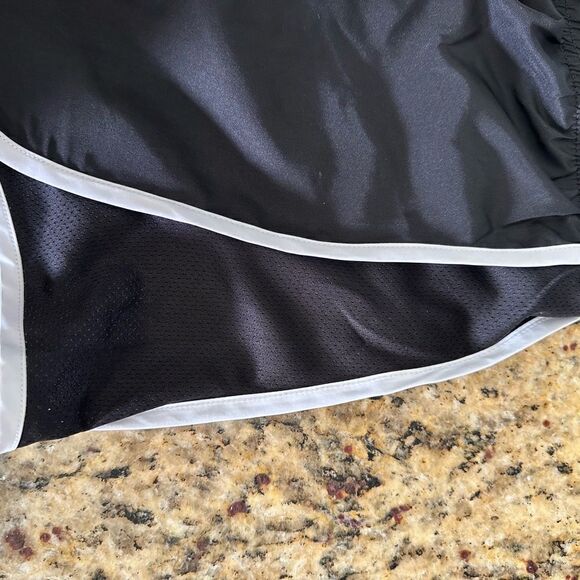 NWOT - Plus Size Women’s Athletic Running Shorts Black/White - Size XXL - Picture 4 of 4